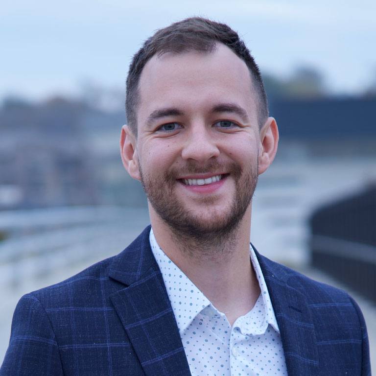 Headshot of O'Neill Indianapolis faculty member, Noah Turner.